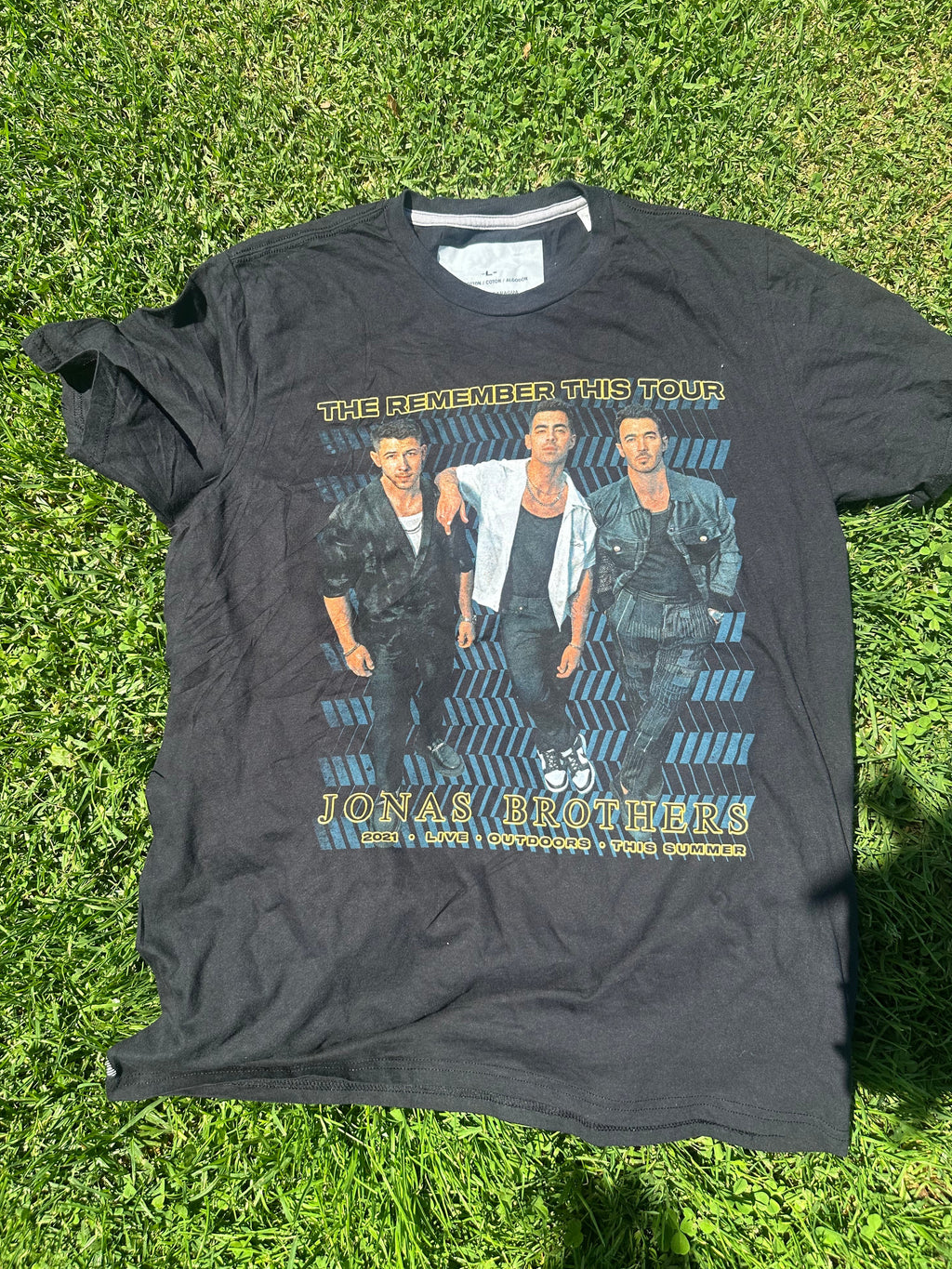 Jonas Brothers “Remember This Tour” 2021 Live Outdoors Tee w/ Tour Dates - Black - Size L